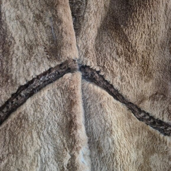 Vintage Gerard Samuel Women Fur Coat - Picture 12 of 17